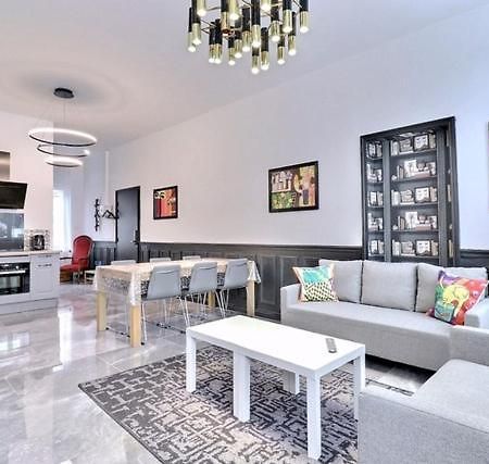 Les Appartements Fenelon Le Cateau-Cambresis Εξωτερικό φωτογραφία