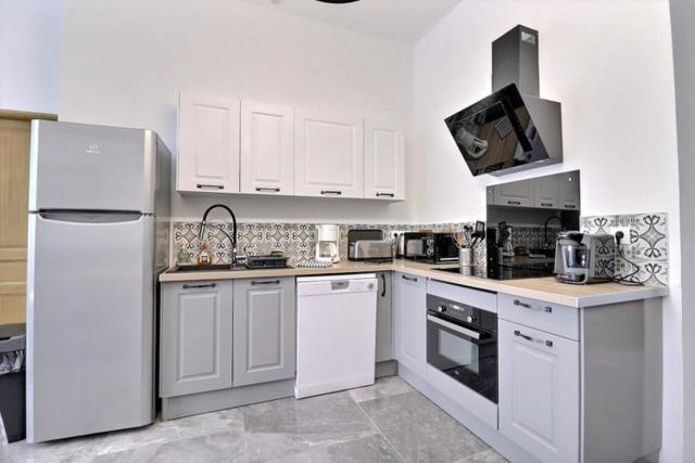 Les Appartements Fenelon Le Cateau-Cambresis Εξωτερικό φωτογραφία