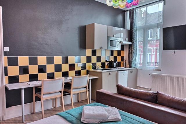 Les Appartements Fenelon Le Cateau-Cambresis Εξωτερικό φωτογραφία