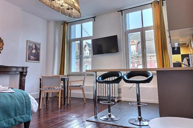Les Appartements Fenelon Le Cateau-Cambresis Εξωτερικό φωτογραφία